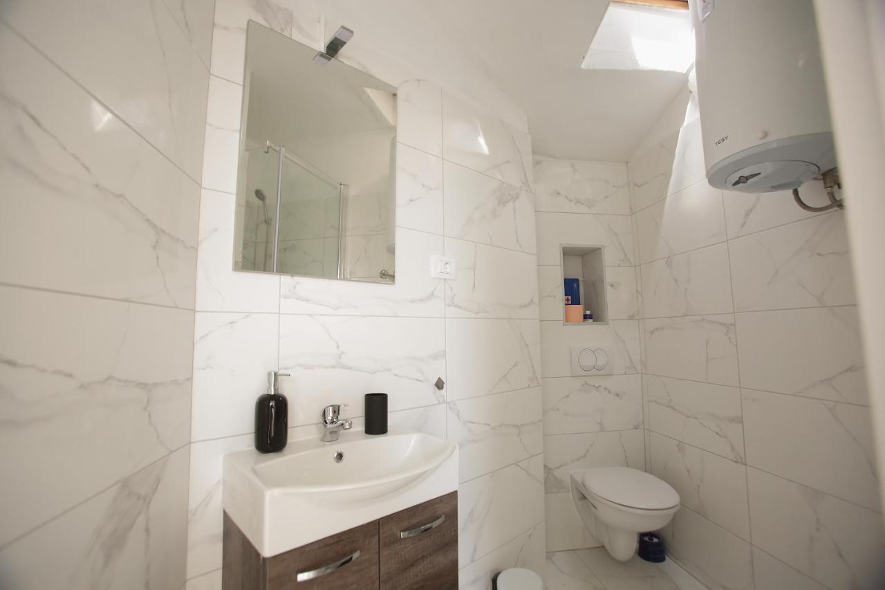 Center Lucia -split Center- 7 Guests Apartament Split