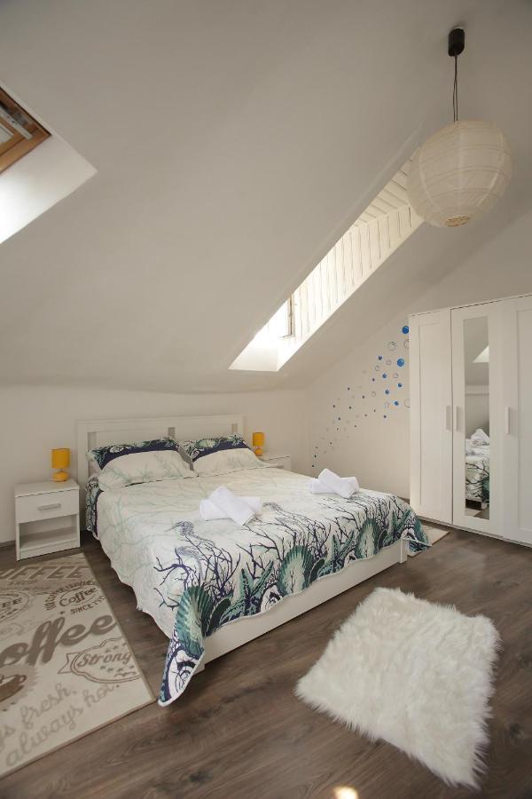 Center Lucia -split Center- 7 Guests * Split