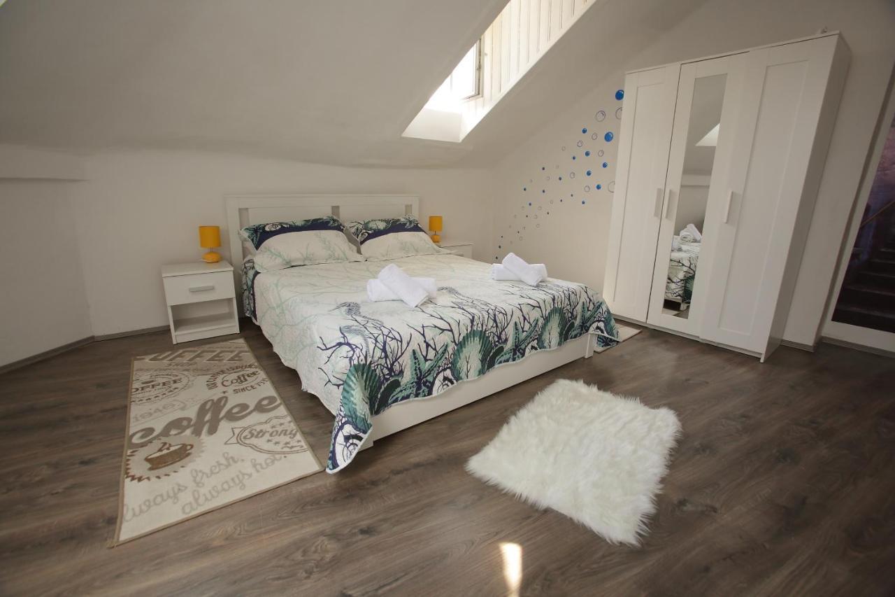 Center Lucia -split Center- 7 Guests Apartament
